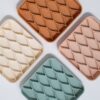 Dogged - Bol à Alimentation Lente pour Chien - Motif Argyle Muscade