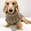 Pull tricoté à la main – Beige